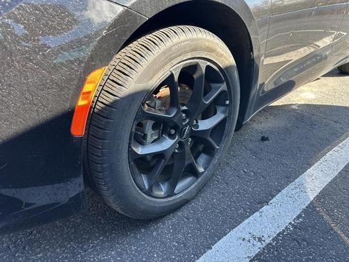 2023 Chrysler Pacifica Touring-L