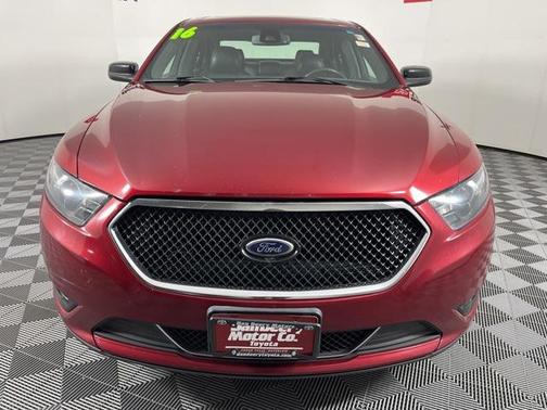 2016 Ford Taurus SHO
