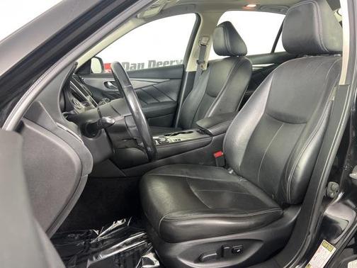 2015 INFINITI Q50 Premium