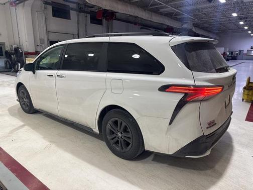 2025 Toyota Sienna XSE 7 Passenger