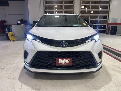 2025 Toyota Sienna XSE 7 Passenger