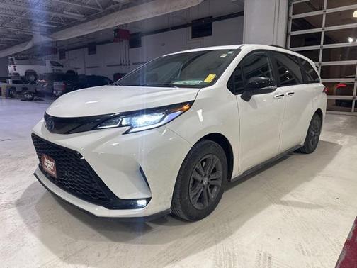 2025 Toyota Sienna XSE 7 Passenger