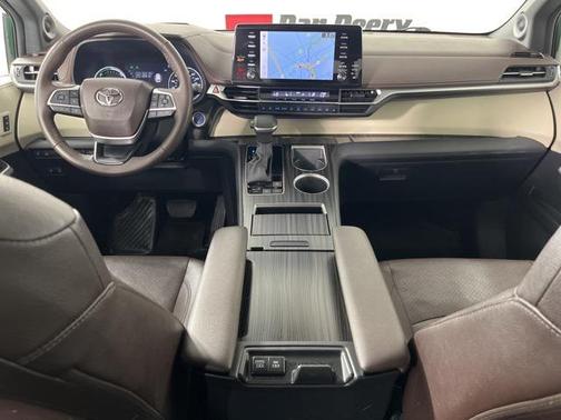 2023 Toyota Sienna Platinum 7 Passenger