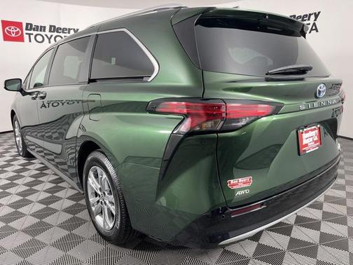 2023 Toyota Sienna Platinum 7 Passenger