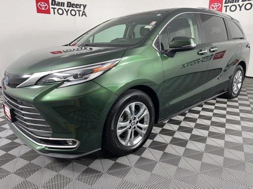 2023 Toyota Sienna Platinum 7 Passenger
