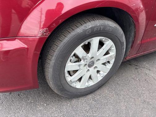 2016 Chrysler Town & Country Touring