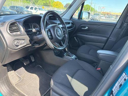 Bikini Metallic Clearcoat 2020 Jeep Renegade Altitude