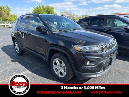 Diamond Black Crystal Pearlcoat 2024 Jeep Compass Latitude