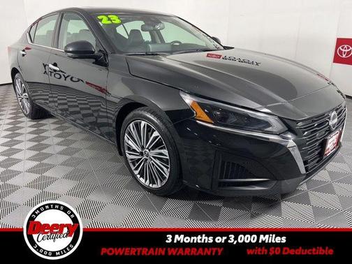 Super Black 2023 Nissan Altima Platinum