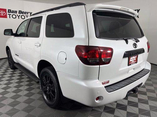 Wind Chill Pearl 2022 Toyota Sequoia TRD Sport
