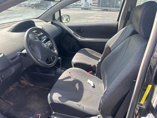 2009 Toyota Yaris Base