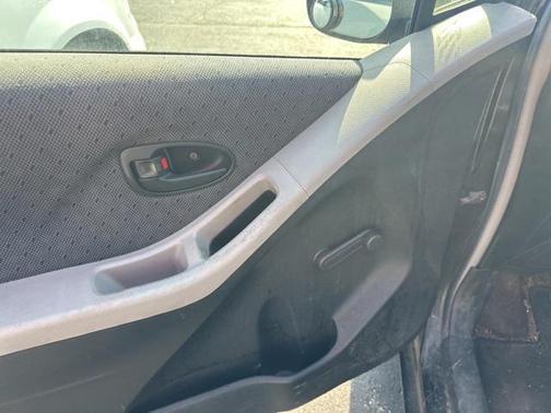 2009 Toyota Yaris Base