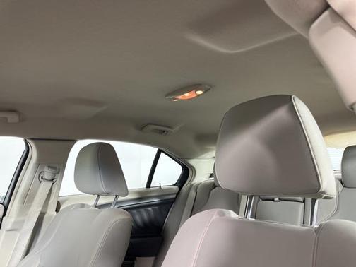 2011 Ford Taurus SE