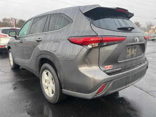 2023 Toyota Highlander LE