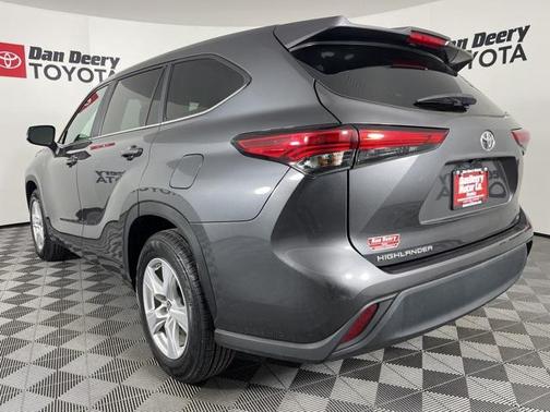 2023 Toyota Highlander LE