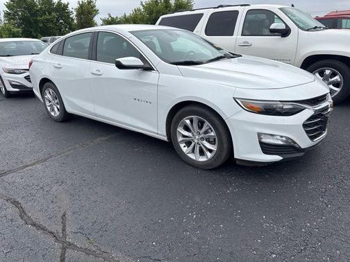 Summit White 2023 Chevrolet Malibu FWD 1LT