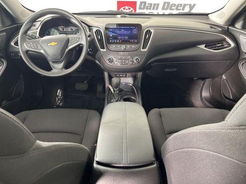 Summit White 2023 Chevrolet Malibu FWD 1LT