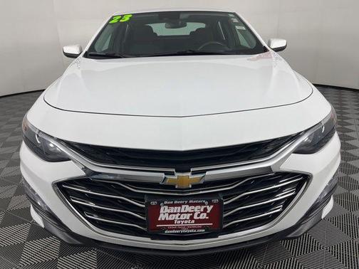 Summit White 2023 Chevrolet Malibu FWD 1LT