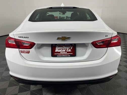 Summit White 2023 Chevrolet Malibu FWD 1LT