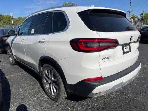 Black 2023 BMW X5 xDrive40i