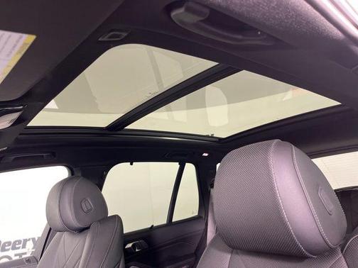 Black 2023 BMW X5 xDrive40i