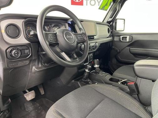 2024 Jeep Gladiator Sport