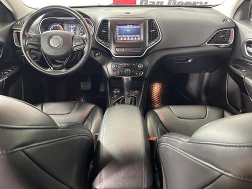 2020 Jeep Cherokee Altitude