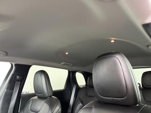 2020 Jeep Cherokee Altitude