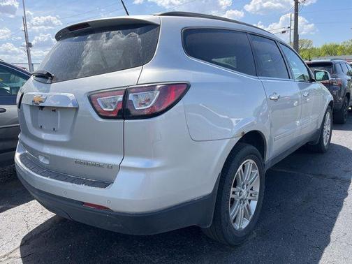 Silver Ice Metallic 2013 Chevrolet Traverse 1LT