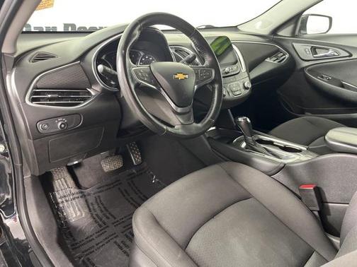 2017 Chevrolet Malibu 1LT