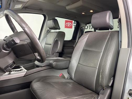 2007 Nissan Titan LE Crew Cab
