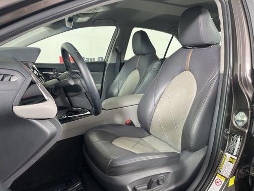 2018 Toyota Camry Hybrid XLE