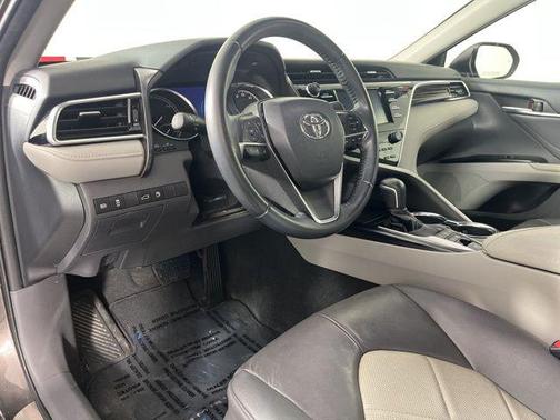 2018 Toyota Camry Hybrid XLE