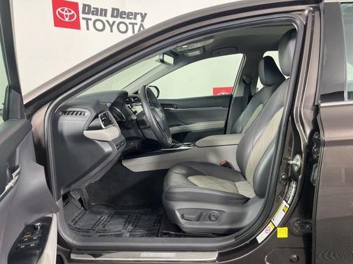 2018 Toyota Camry Hybrid XLE