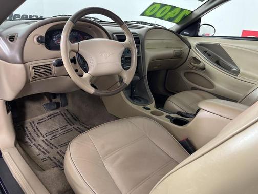 2003 Ford Mustang Deluxe