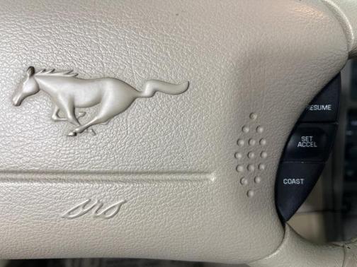 2003 Ford Mustang Deluxe