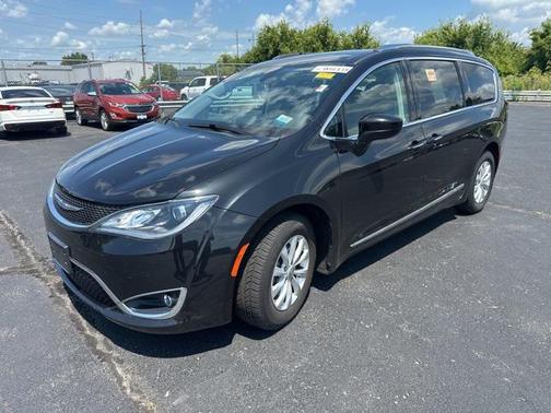 2018 Chrysler Pacifica Touring-L Plus