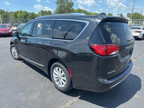 2018 Chrysler Pacifica Touring-L Plus