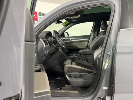 2022 Volkswagen Atlas Cross Sport 3.6L V6 SEL Premium R-Line