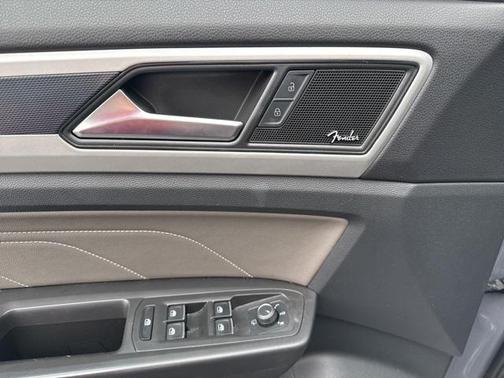 2022 Volkswagen Atlas Cross Sport 3.6L V6 SEL Premium R-Line