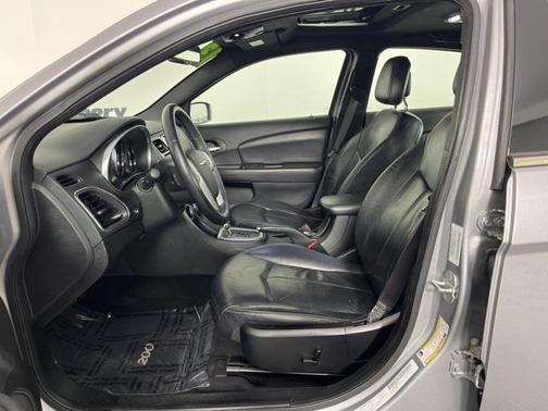 2013 Chrysler 200 Limited