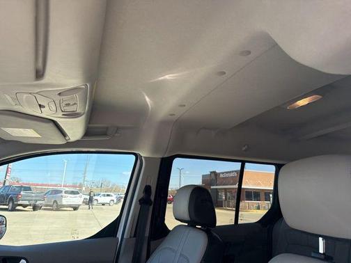 2022 Ford Transit Connect XLT w/Rear Liftgate