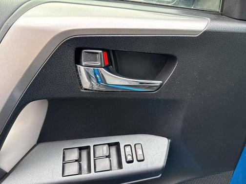 2017 Toyota RAV4 Hybrid XLE