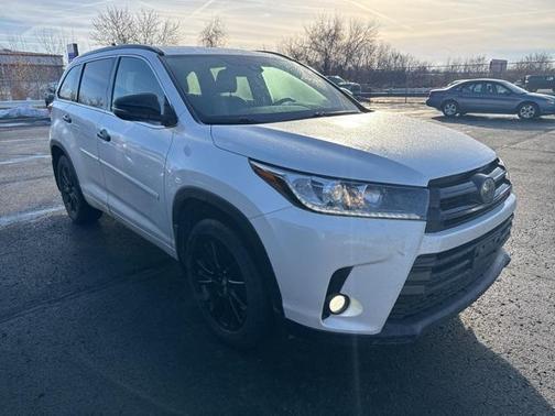 2017 Toyota Highlander SE