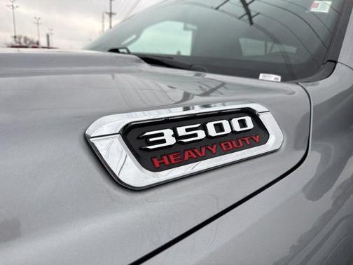 2022 RAM 3500 Tradesman Regular Cab 4x4 8' Box
