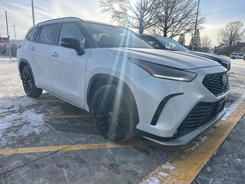 2024 Toyota Highlander XSE
