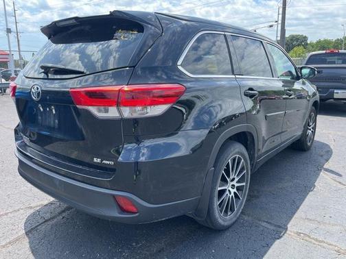 2018 Toyota Highlander SE