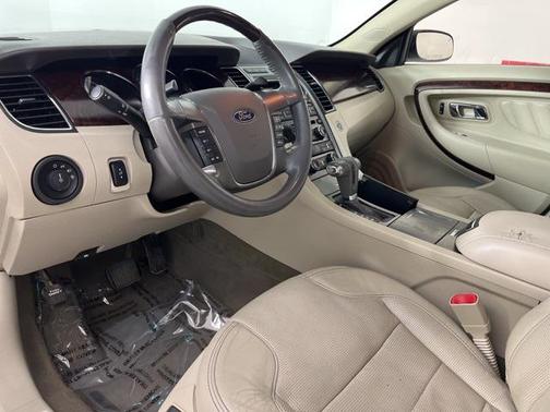 2010 Ford Taurus Limited