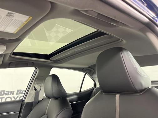 2024 Toyota Camry Hybrid SE