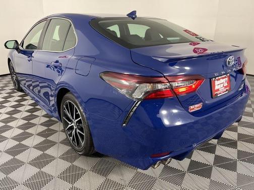 2024 Toyota Camry Hybrid SE